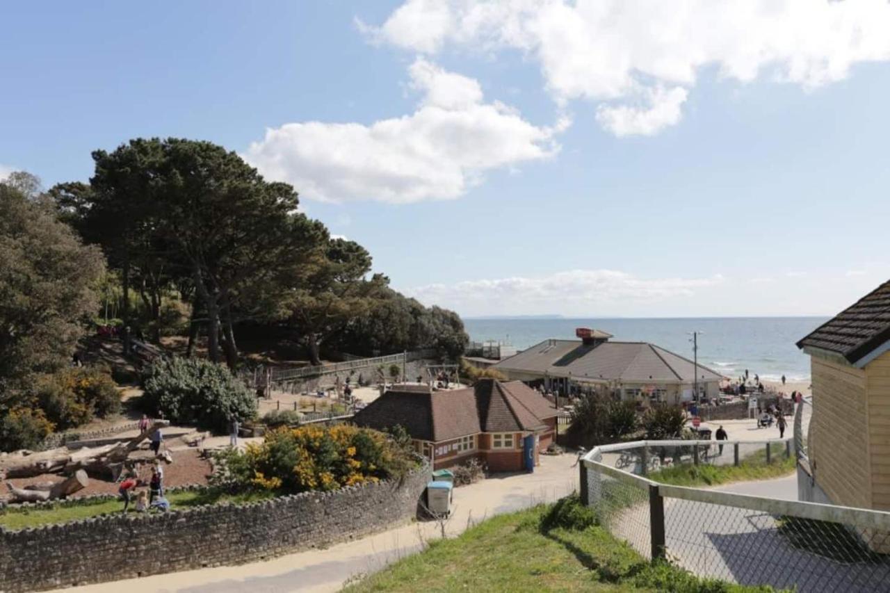 Flat-B, 4 Adults, 20 Mins To Beach, Netflix, Wifi, Sleeps 4 Adults Bournemouth Exterior foto